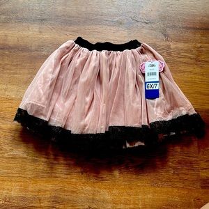 Girls Popatu Skirt. Size 6x/7. NWT